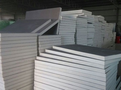 硬泡聚氨酯復(fù)合板定制有什么優(yōu)點？